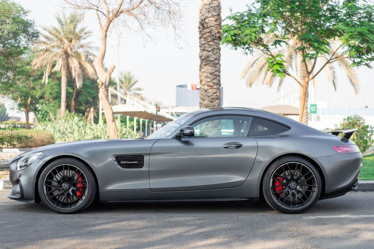 مرسيدس بنز AMG GT S Mercedes AMG GT S 2016 (GCC) in excellent condition, only 75,000 km. Powered by a 4.0L V8 Twin-Turbo