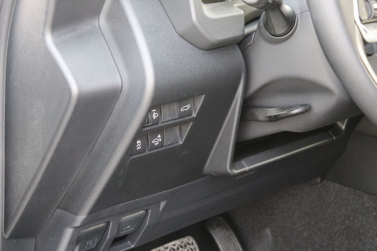 Toyota Land Cruiser GXR 4.0L LAND CRUISER GXR V6 4.0 Mid option 2025