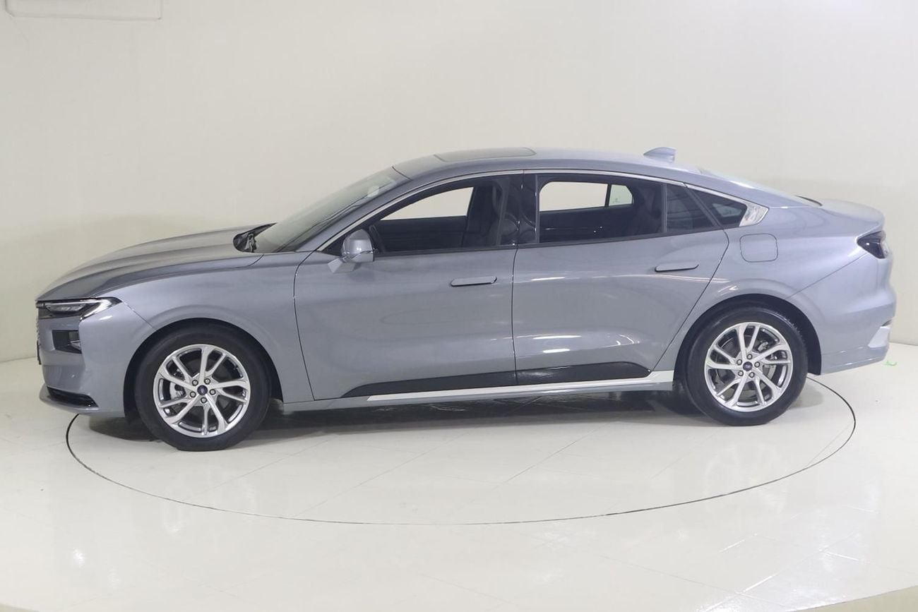 Ford Taurus Trend TPC2223 / AL TAYER MOTORS / AL QOUZ SHOWROOM
