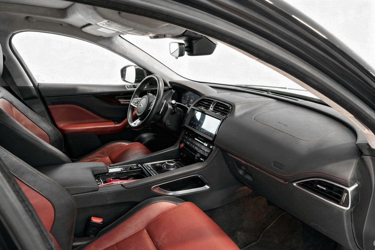 Jaguar F Pace R-Sport 2.0L RAMADAN OFFER l AED 1,762 P.M. l 0% Downpayment l R-Sport l 1 Year Warranty