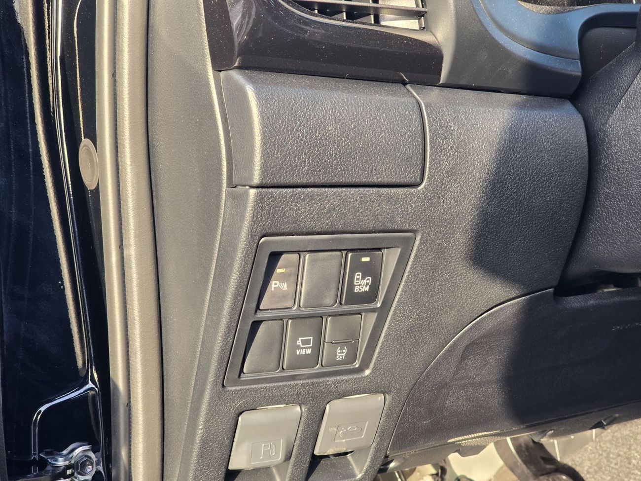 تويوتا هيلوكس 2025 Toyota Hilux 4.0L AT Adventure Full option