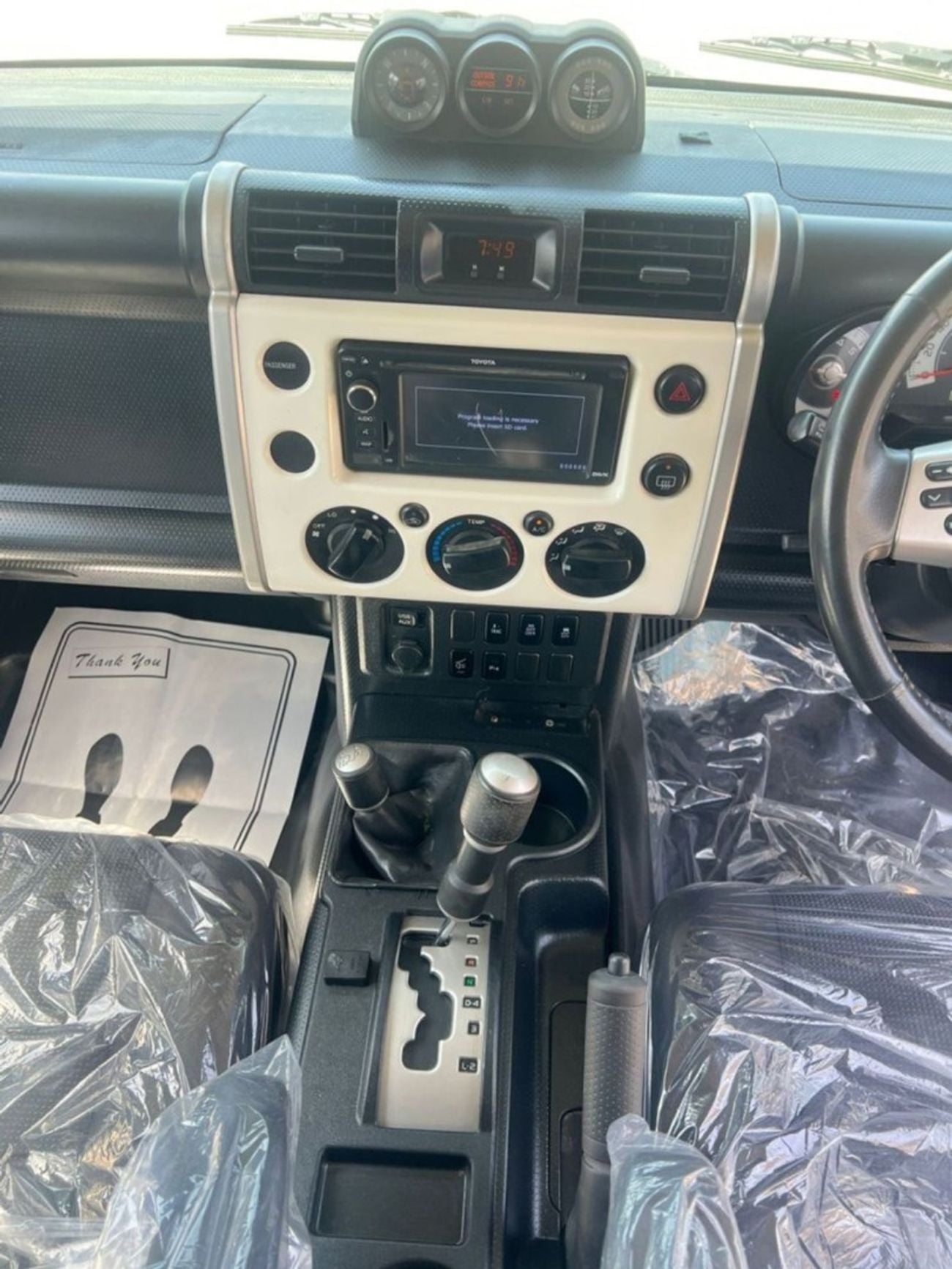 Toyota FJ Cruiser BASE PETROL 4,0 LITER ,RIGHT HAND DRIVE 2012 MODEL