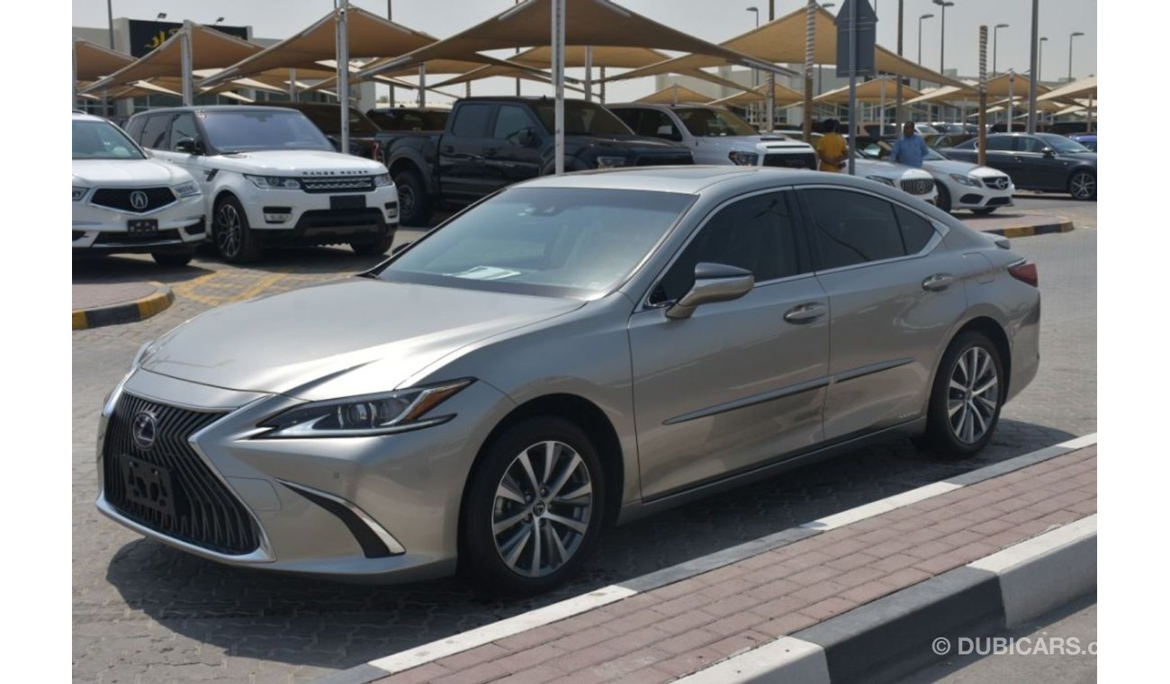 لكزس ES 300 Hybrid / Clean Car / With warranty