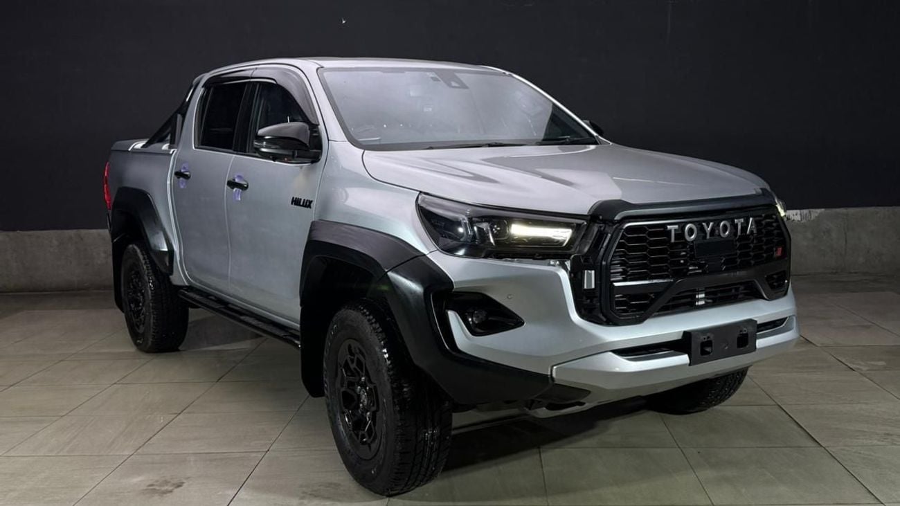 Toyota Hilux TOYOTA HILUX PICK UP GR SPORT 2024 (SILVER  ) 4WD AT DIESEL = RIGHT HAND