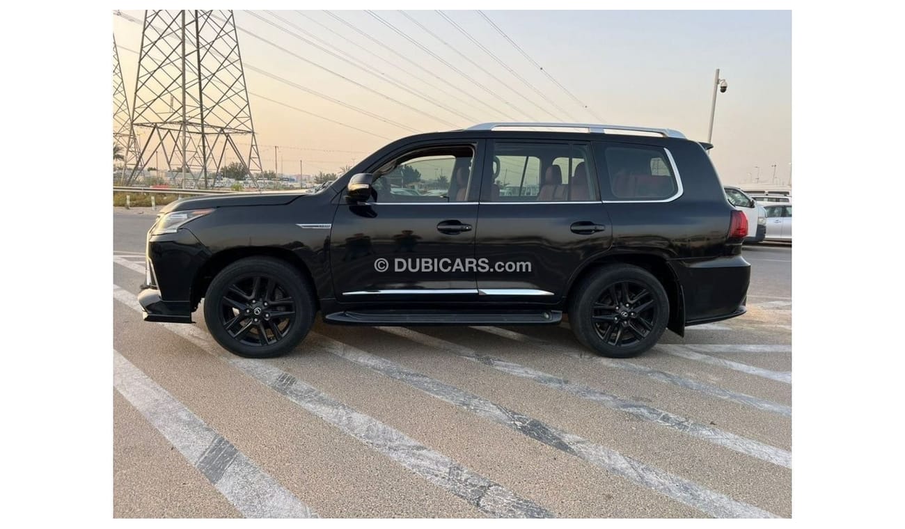 Lexus LX 570 *Offer*2011 Lexus LX570 5.7L V8 With 2021 Modifications GCC Specs No Accident / EXPORT ONLY