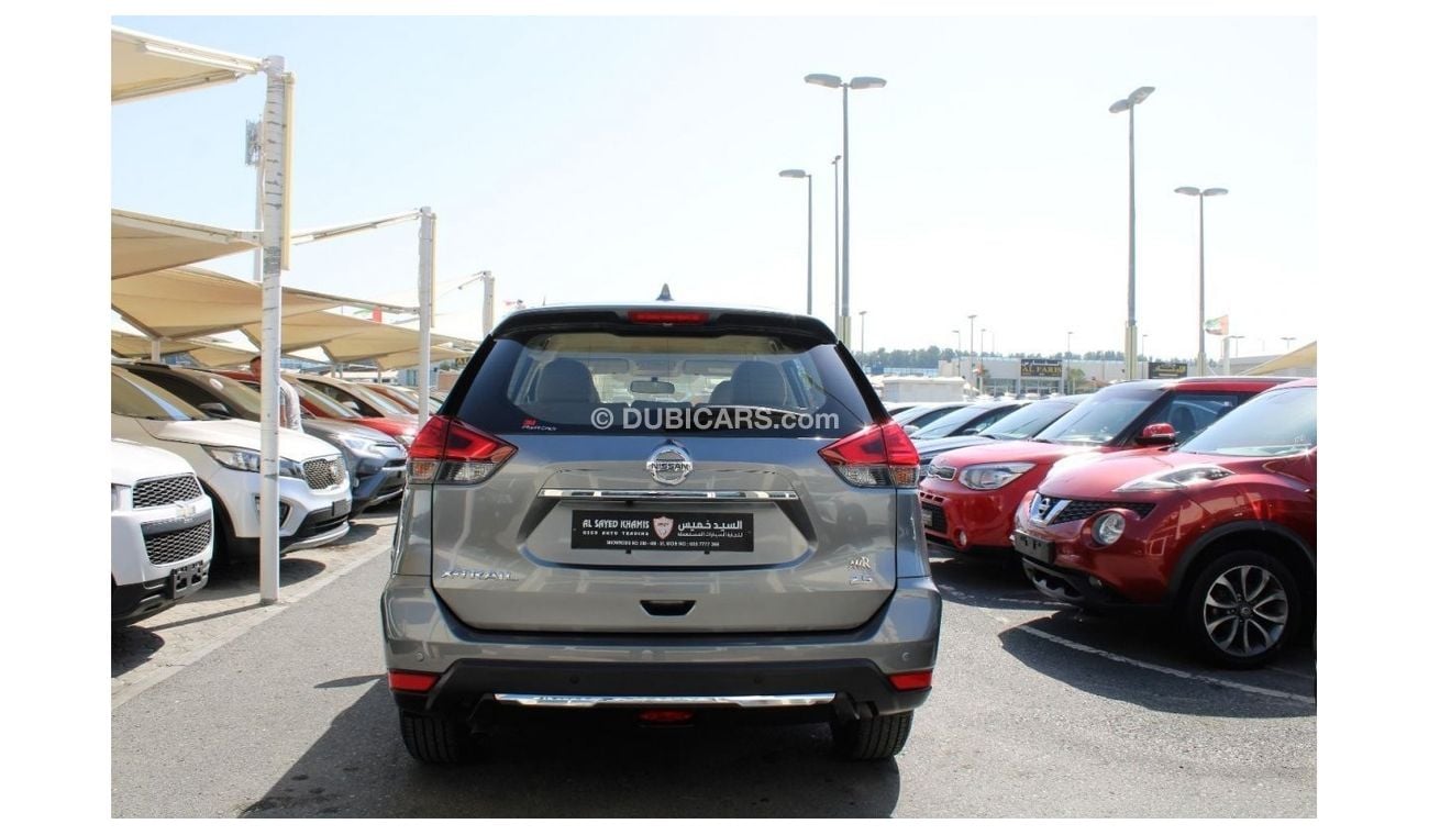 Nissan XTrail ACCIDENTS FREE - GCC - ORIGINAL PAINT - PERFECT CONDITION INSIDE OUT