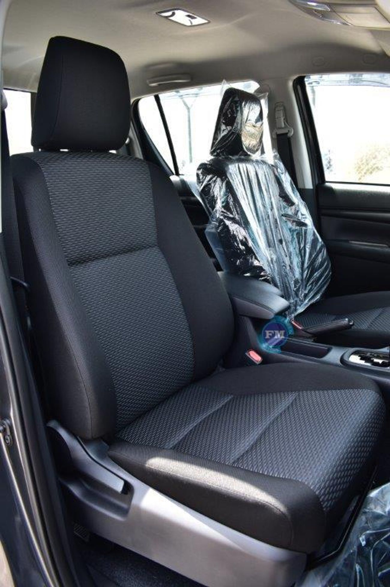 Toyota Hilux Double Cab Pickup DLX-G 2.4L Diesel 4WD Automatic