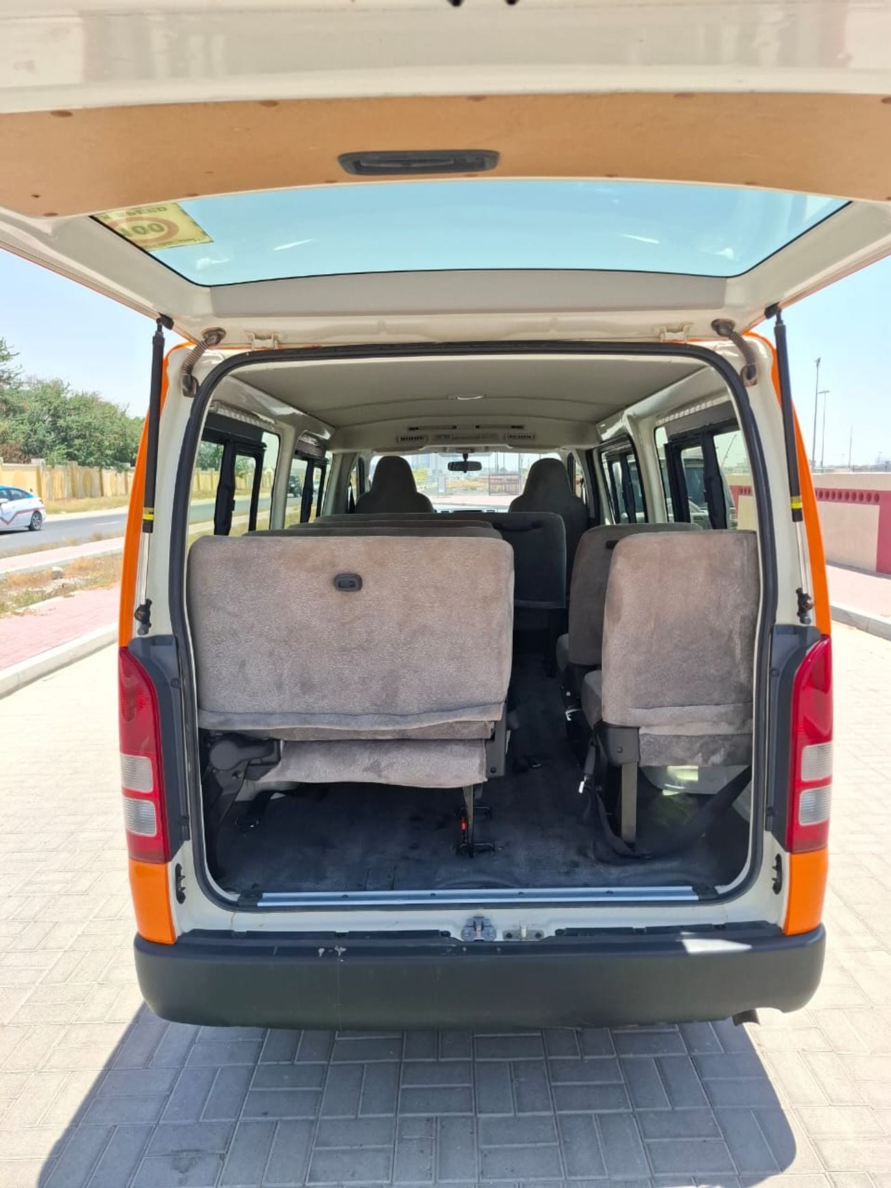 تويوتا هاياس 2024 Toyota Hiace diesel manual no accident *Original white color*