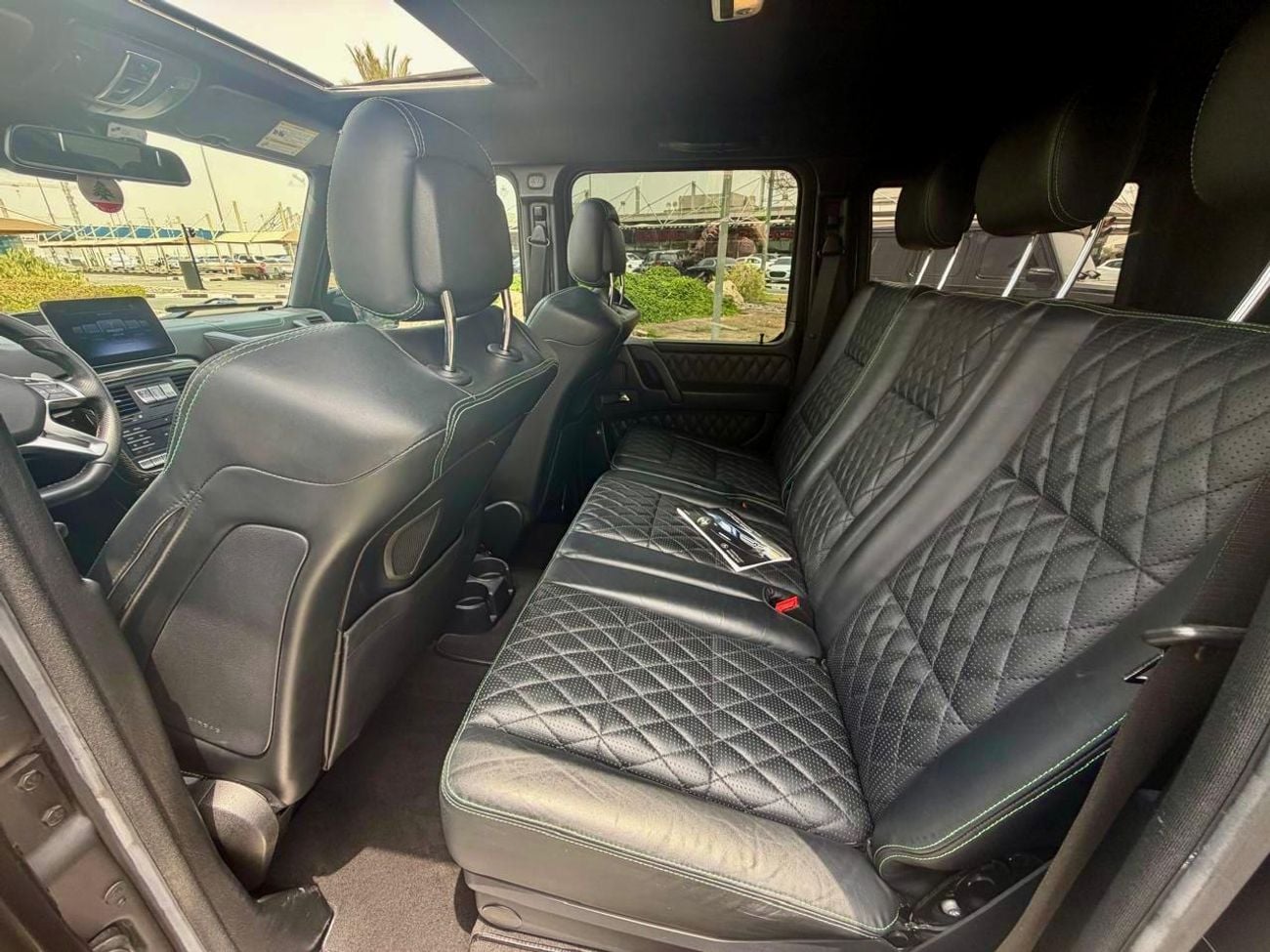 مرسيدس بنز G 63 AMG STANDARD G 63 AMG LIMITED EDUCATION SPECIAL COLOR CARBON FIBER