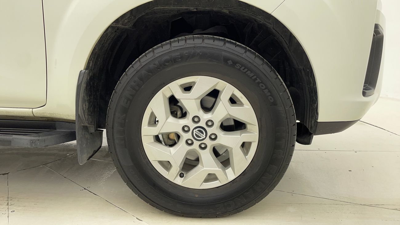 نيسان إكستيرا SE 2.5 | بدون دفعة مقدمة | اختبار القيادة في المنزل