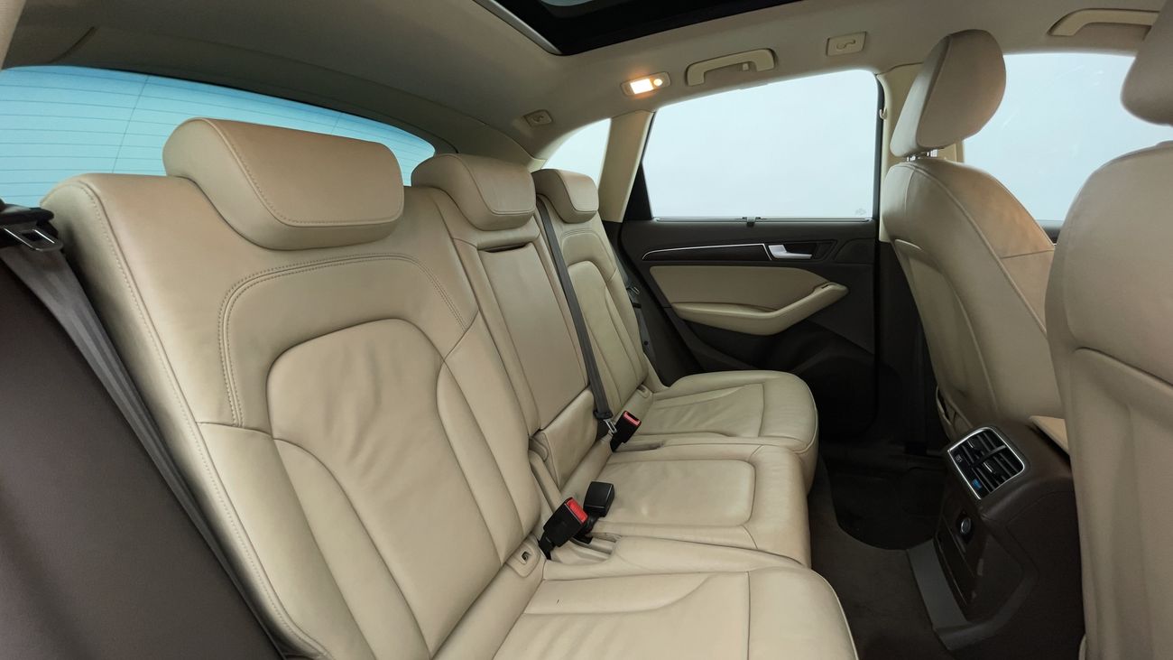 Audi Q5 40 TFSI S LINE 2 | Under Warranty | Inspected on 150+ parameters