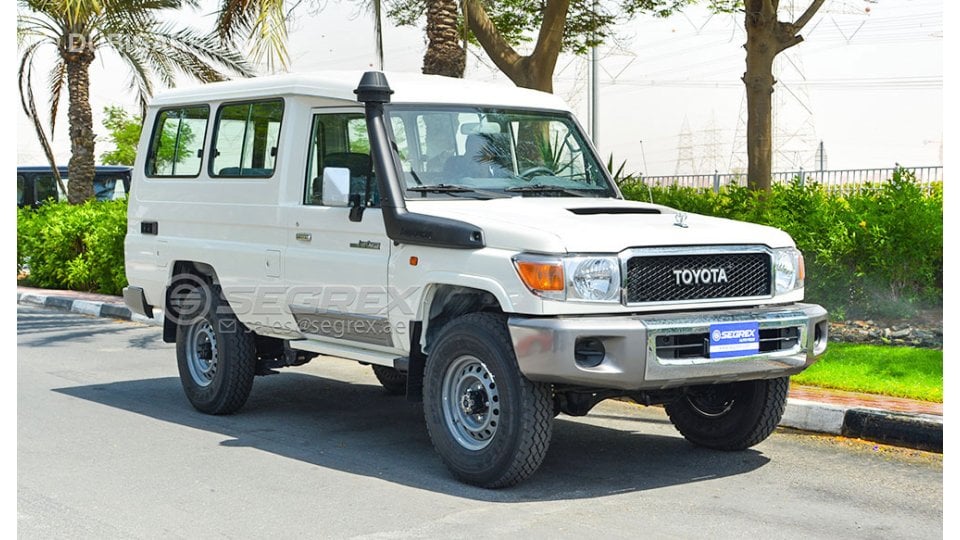 Toyota Land Cruiser Lc78 4 5 Diesel Lc78 4 0 Petrol Hard Top Available In 2020 2019 Model For Sale White 2020