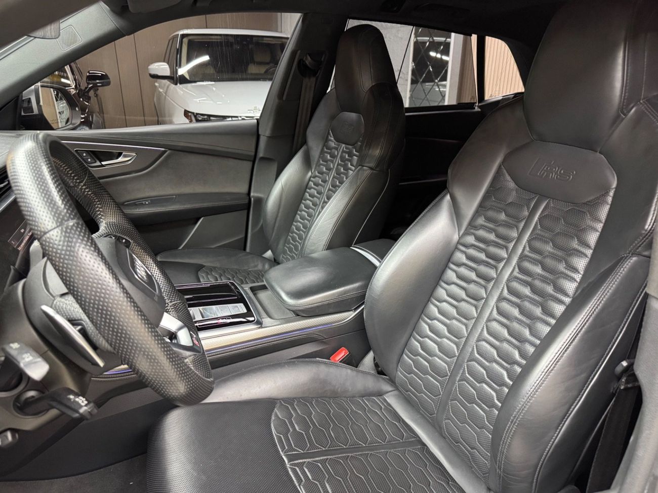 Audi RS Q8 quattro 4.0L