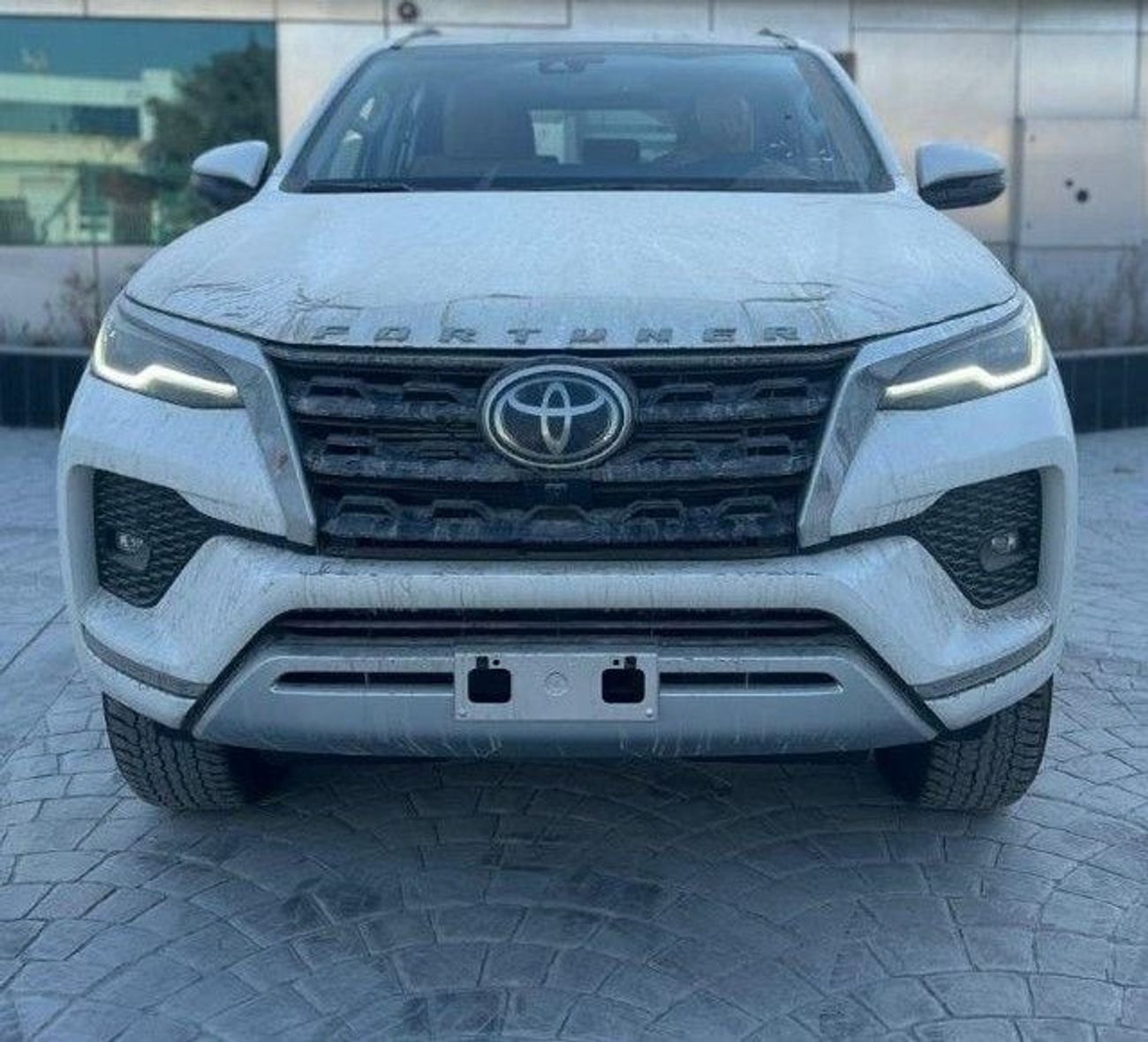 Toyota Fortuner 2.8L DIESEL A/T PADDLE SHIFT + RADAR GCC 2024 MODEL