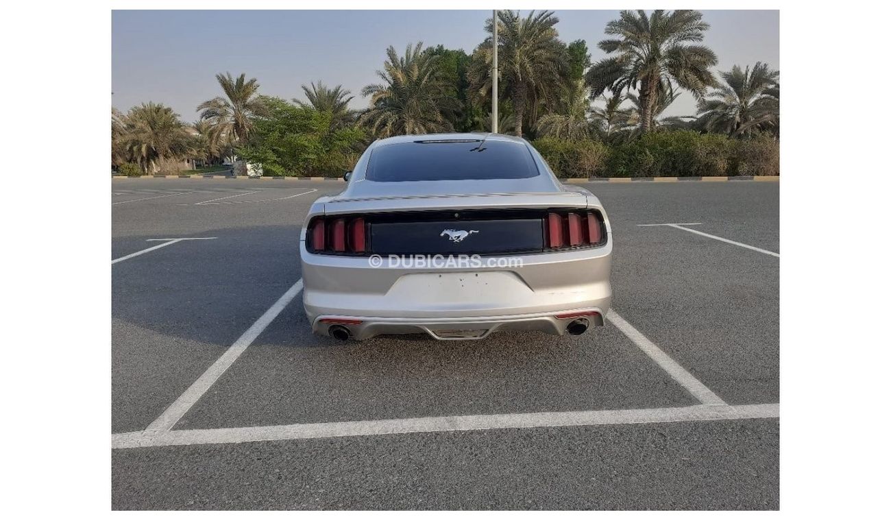 Ford Mustang GT Ford Mustang mobile 2016 Excellent Conditio  (USA - SPEC)  VERY GOOD CONDITION