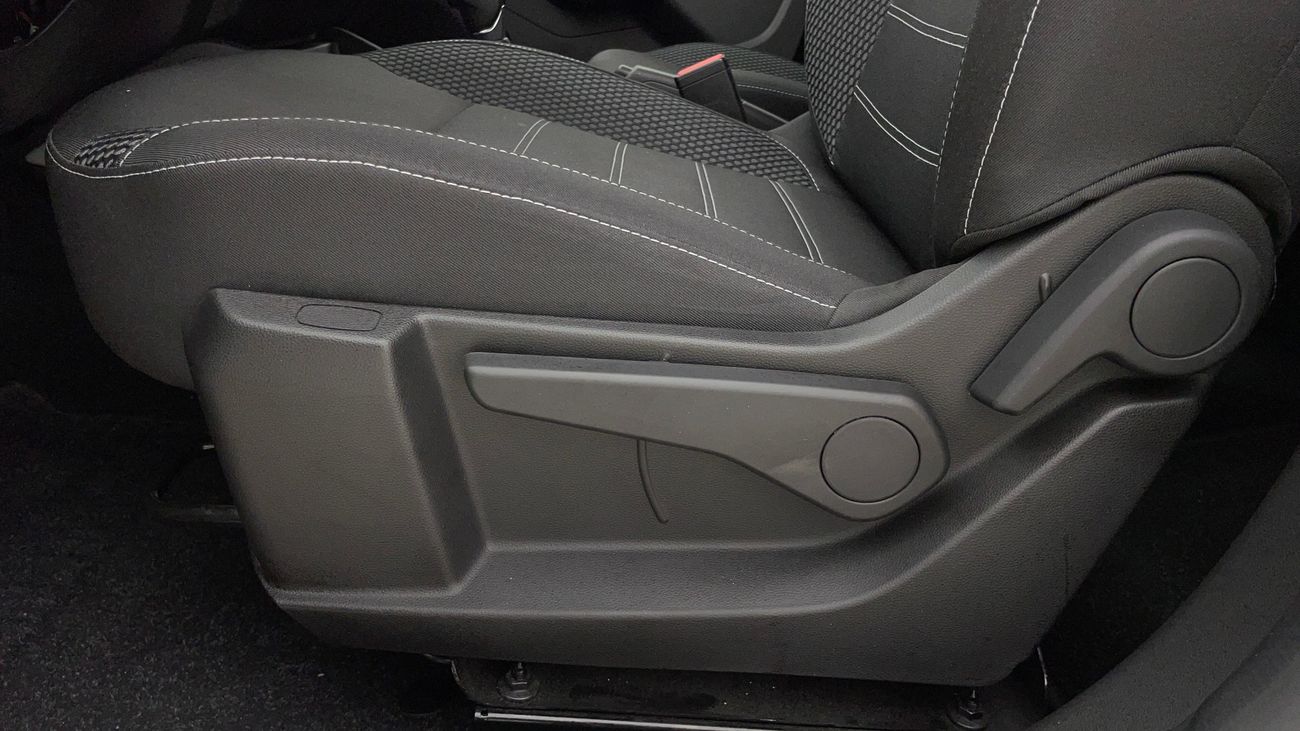 Renault Duster LE 1.6 | Zero Down Payment | Home Test Drive