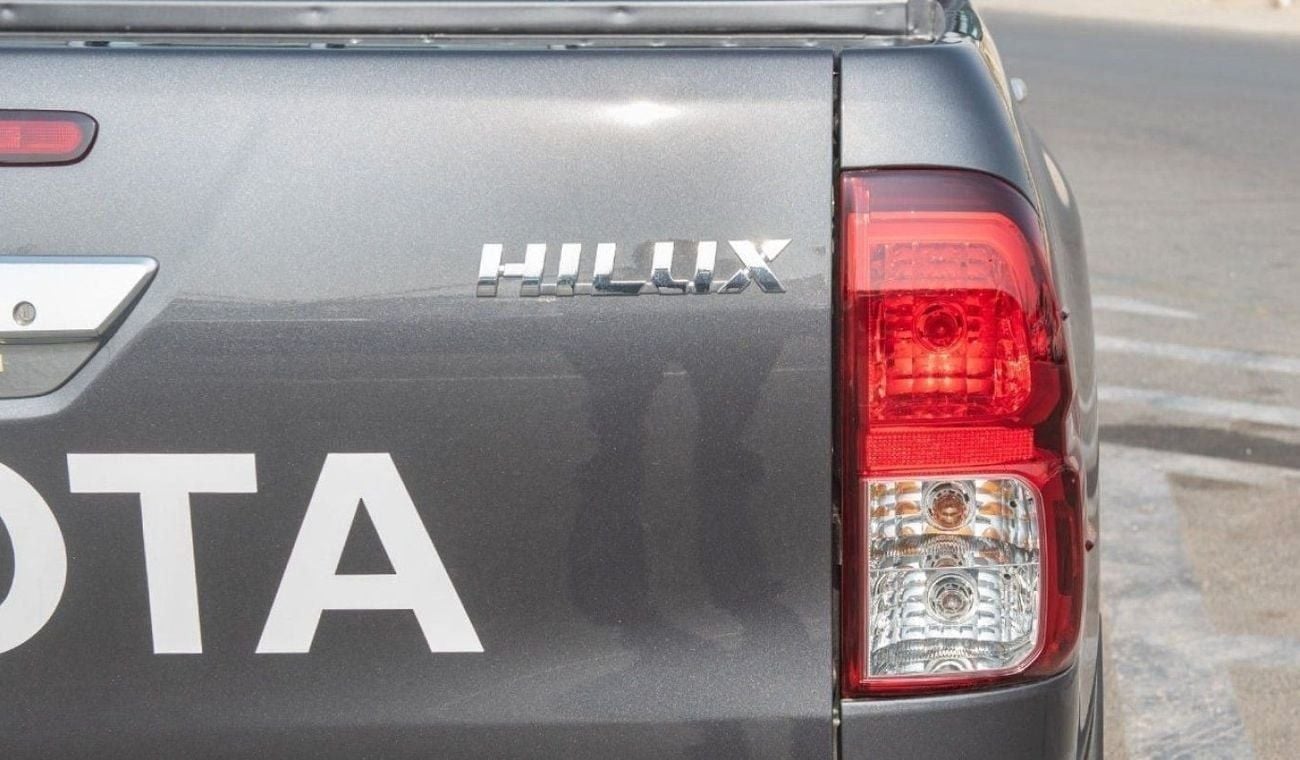 Toyota Hilux SGLX TOYOTA HILUX 2.4L MID OPTION A/T MY2025 FOR EXPORT