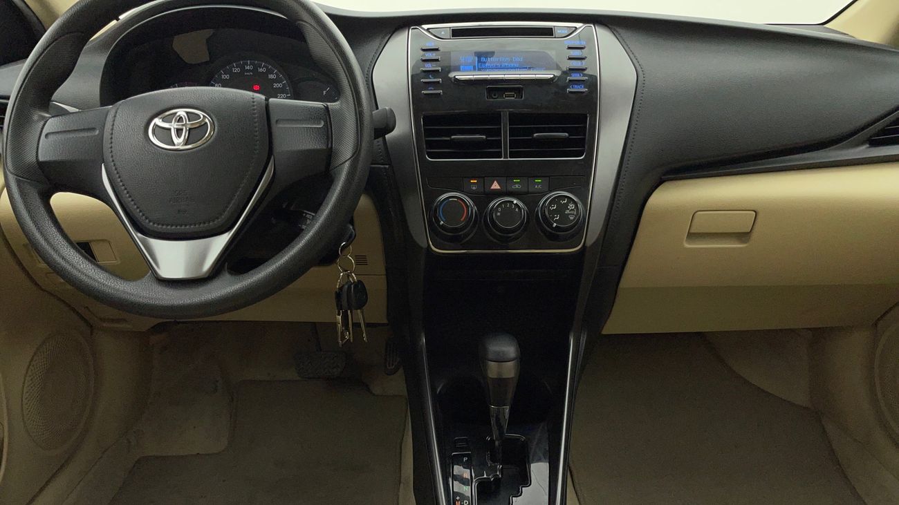 تويوتا يارس SE 1.5 | بدون دفعة مقدمة | اختبار القيادة في المنزل