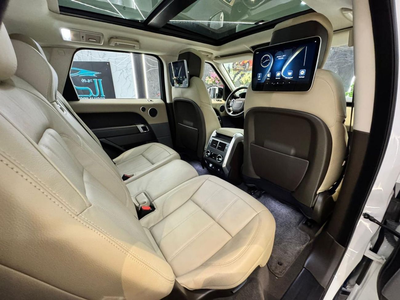 لاند روفر رينج روفر سبورت Autobiography Dynamic P400 3.0L AUTOBIOGRAPHY SUPERCHARGED RANGE ROVER SPORT || GCC || TOP RANGE ||