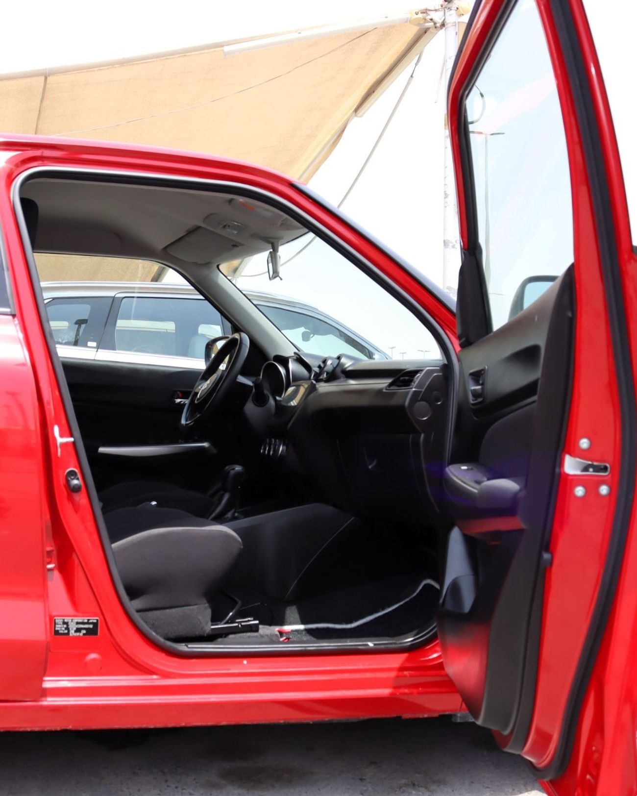 سوزوكي سويفت GLX خالية من الحوادث - خليجي - رقم 1 الفل - - مصنع اليابان