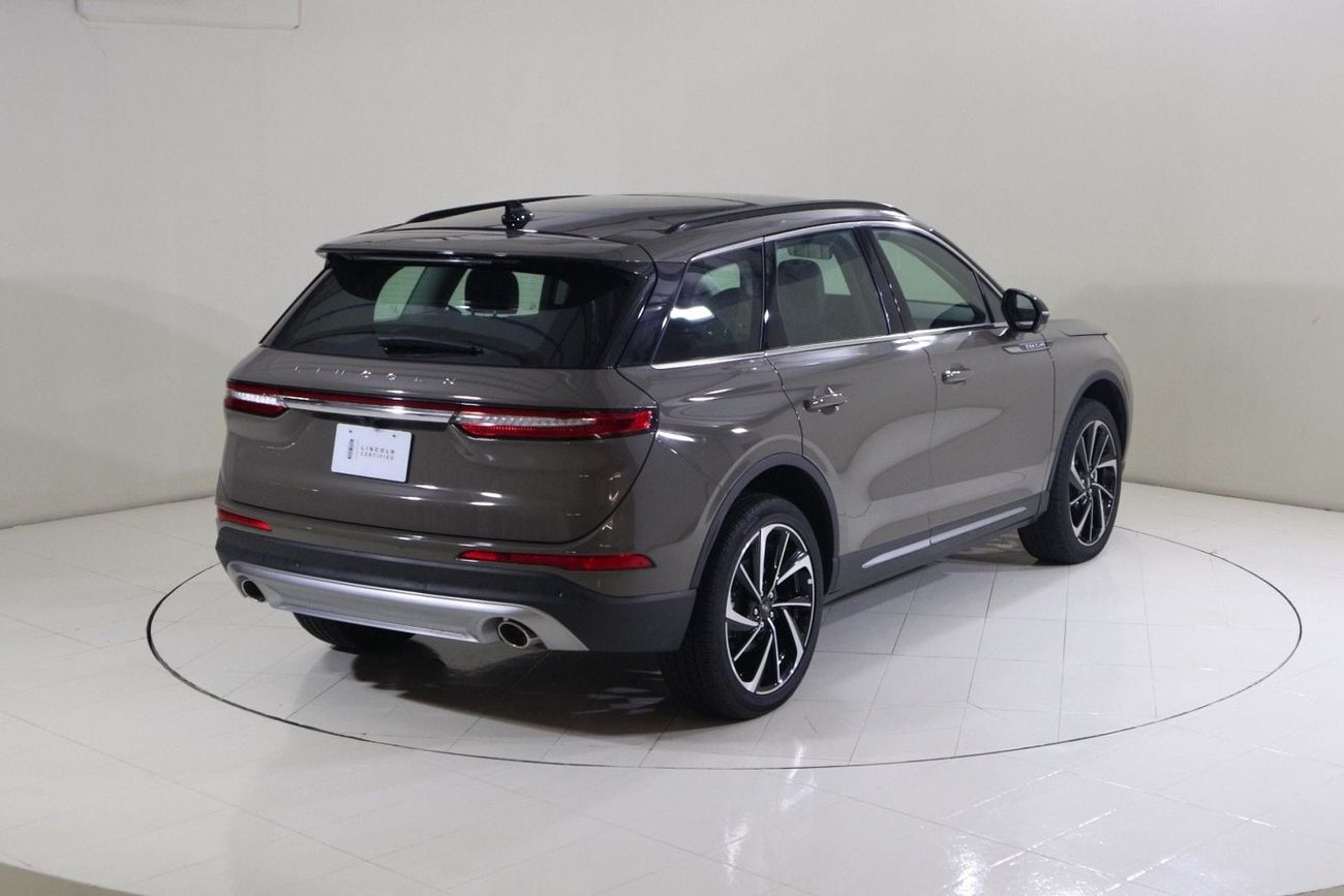 Lincoln Corsair RESERVE COR425/AL TAYER MOTORS/AL QOUZ SHOWROOM