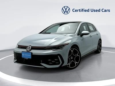 Volkswagen Golf GTI GTI Black Style 2.0L GTI 2.0L Leather seats