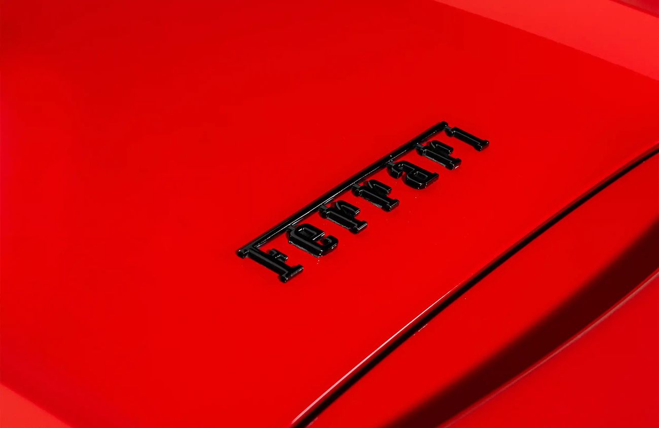 فيراري 488 بيستا سبايدر 3.9L V8 Twin-Turbocharged Engine