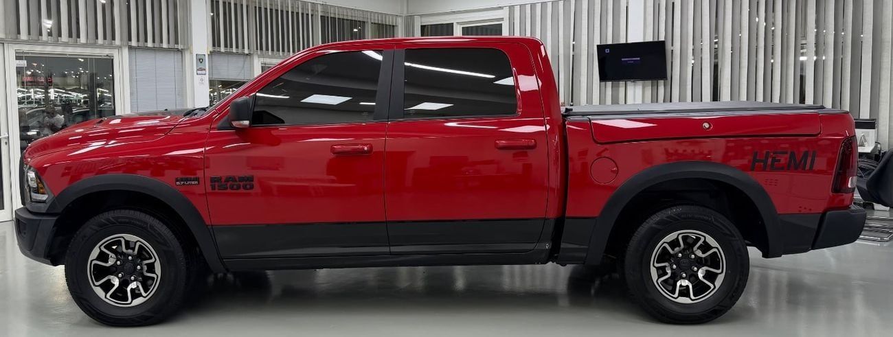 RAM 1500 REBEL Only 8000 km .. Brand new condition .. V8 .. 5,7 L .. HEMI