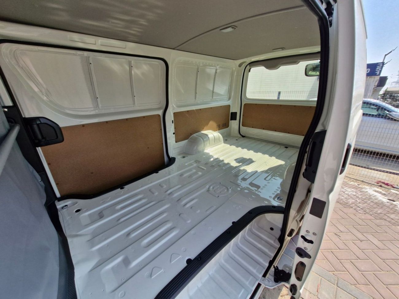 تويوتا هاياس 2025 Toyota Hiace STD Roof M/T 2.7L Petrol PANEL VAN Brand New 0Km