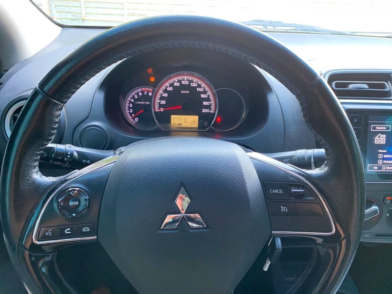 Mitsubishi Attrage GLX