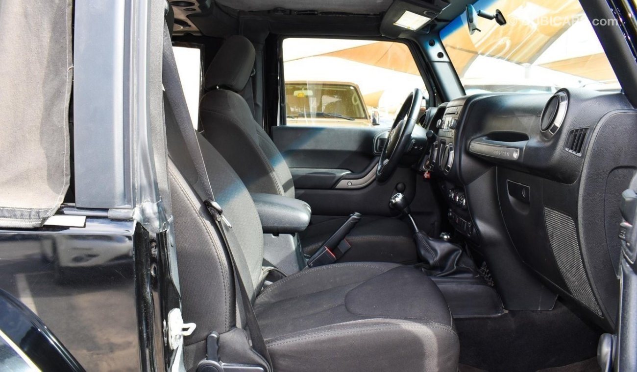 Used Jeep Wrangler Manual Transmission 2014 for sale in Dubai 577503