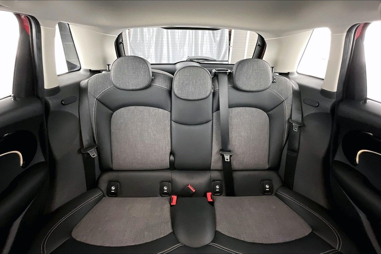 تويوتا كورولا كروس GLI | ضمان مجاني لمدة عام | 0 دفعة أولى