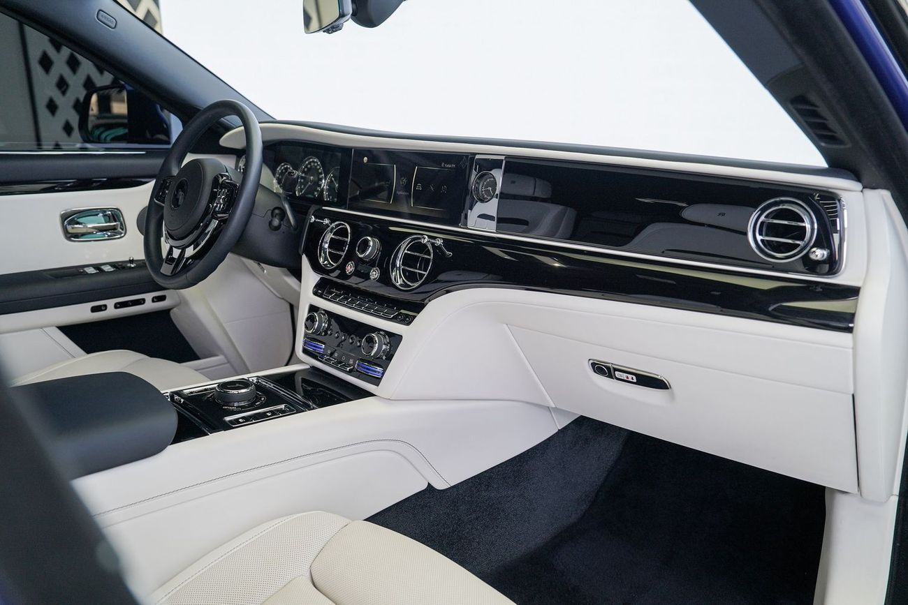 رولز رويس جوست 6.75T Short Wheelbase