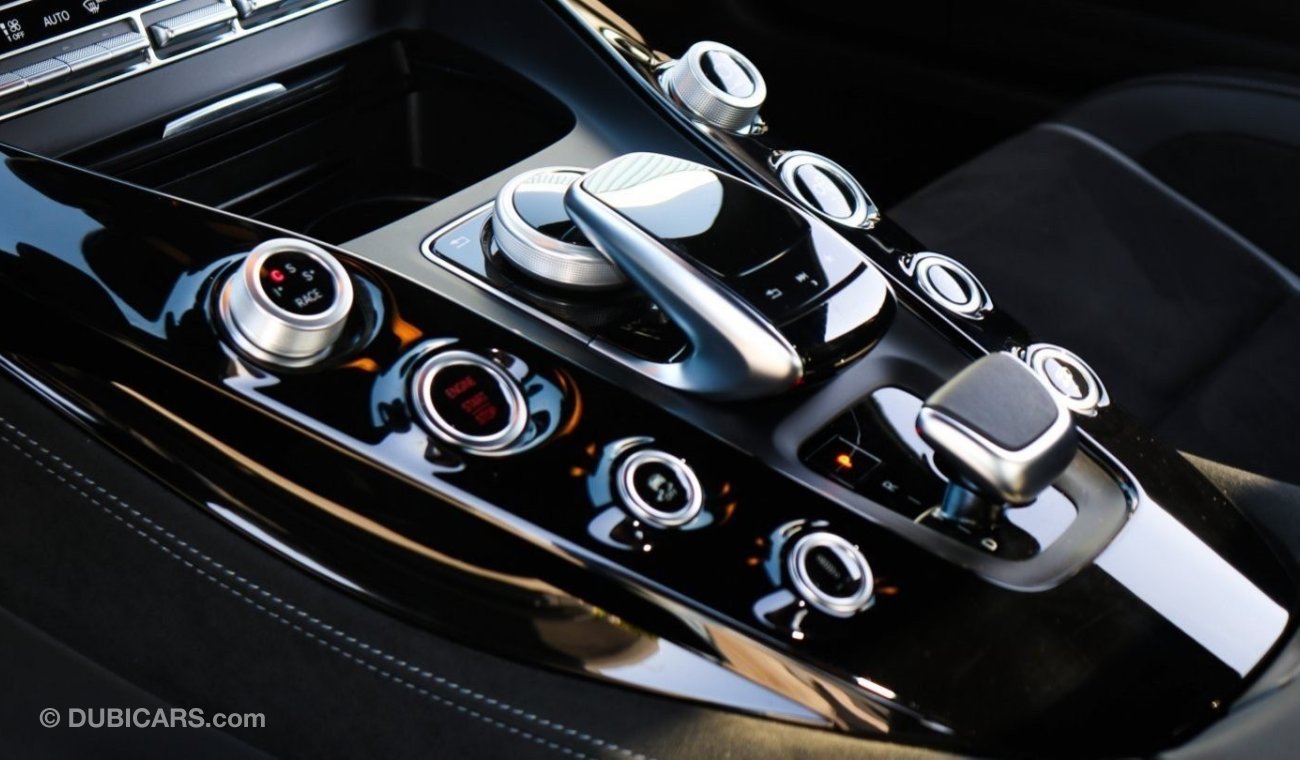 Mercedes-Benz AMG GTR Coupe V8 Biturbo Local Registration + 5%
