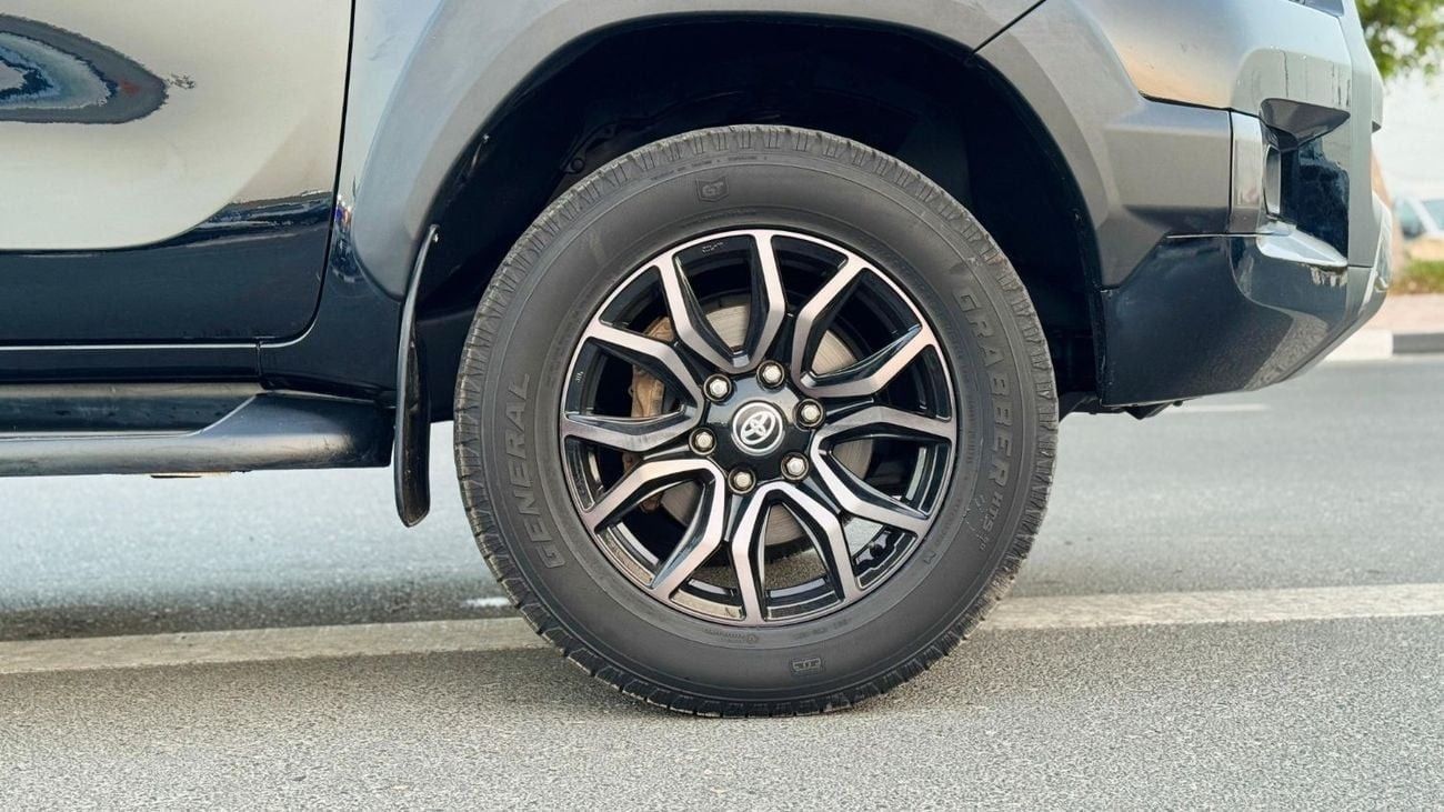 Toyota Hilux MODIFIED TO ROCCO ADVENTURE | 2.8L DIESEL ENGINE | DOUBLE CABIN