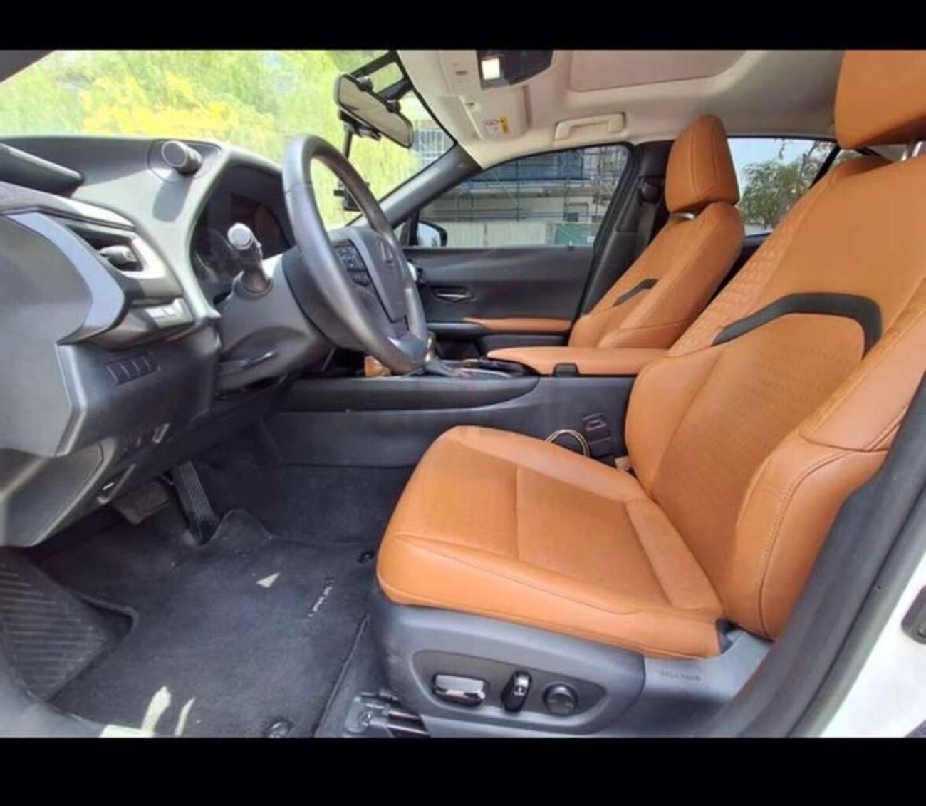 Lexus UX200 Premier 2.0L (169 HP)