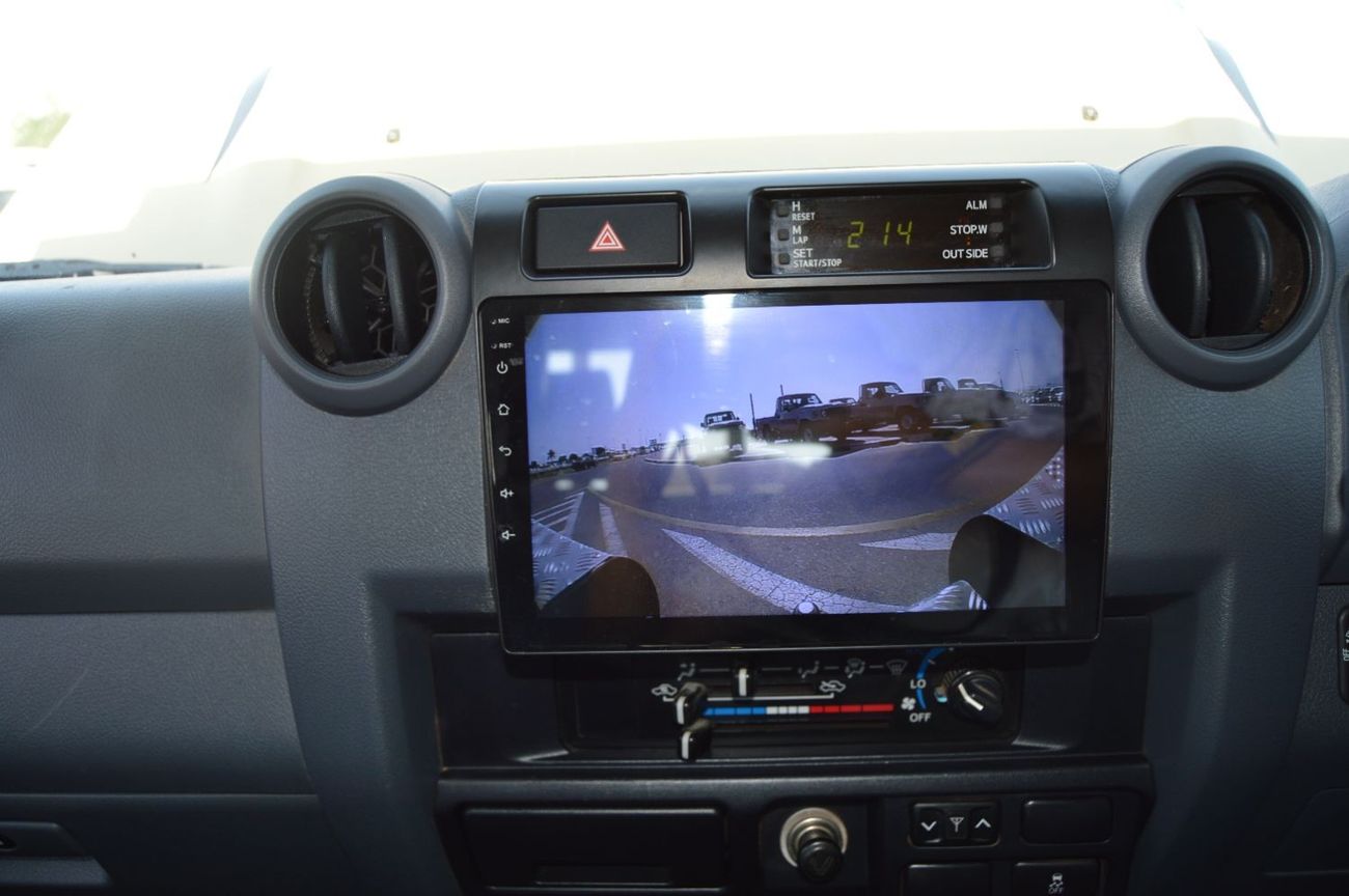 Toyota Land Cruiser Pick Up Perfect inside and outside