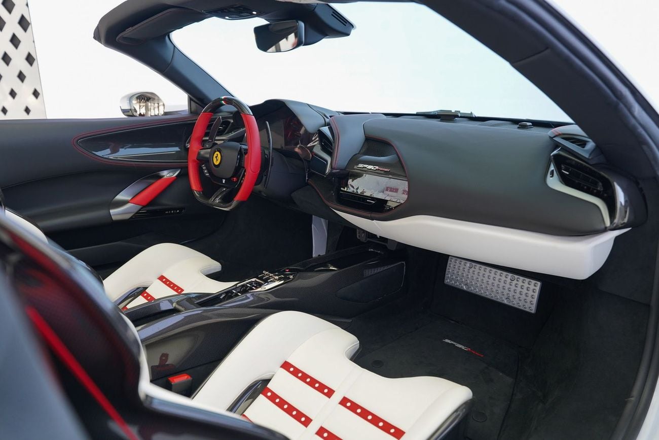 Ferrari SF90 SPIDER ASSETTO FIORANO
