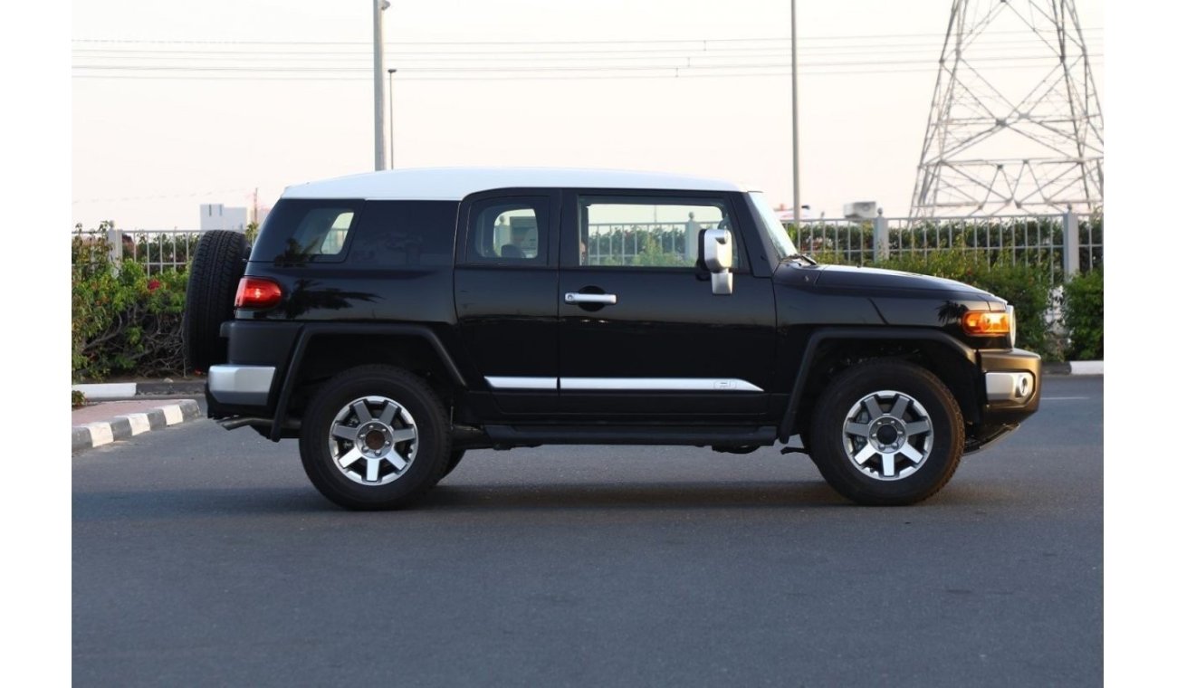 تويوتا إف جي كروزر 2023 Toyota FJ Cruiser 4.0 Full Option - Export Only