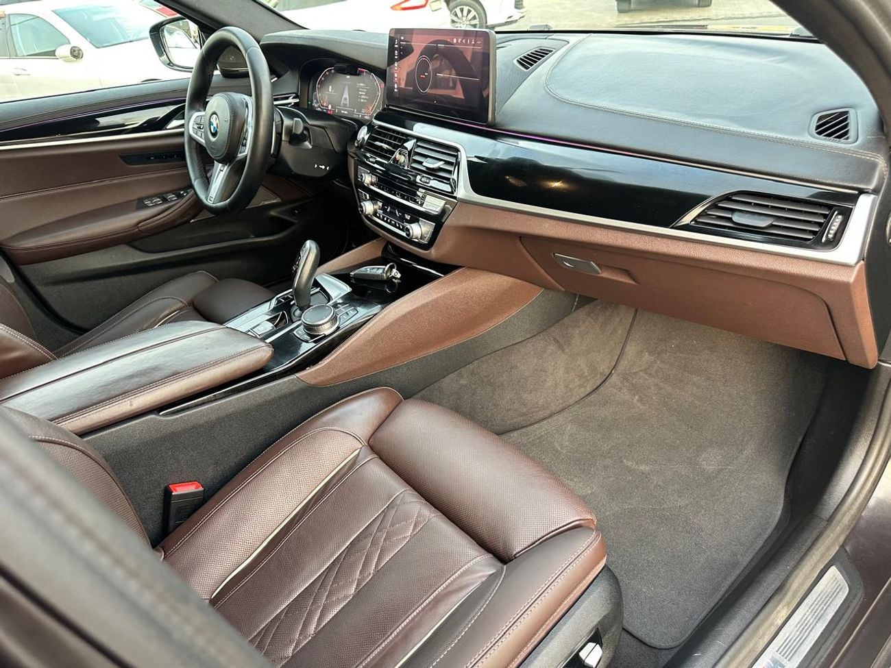 BMW 530i LUXURY LINE EXCLUSIVE