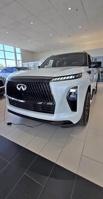 Infiniti QX80 AUTOGRAPH CAPTAIN CHAIRS