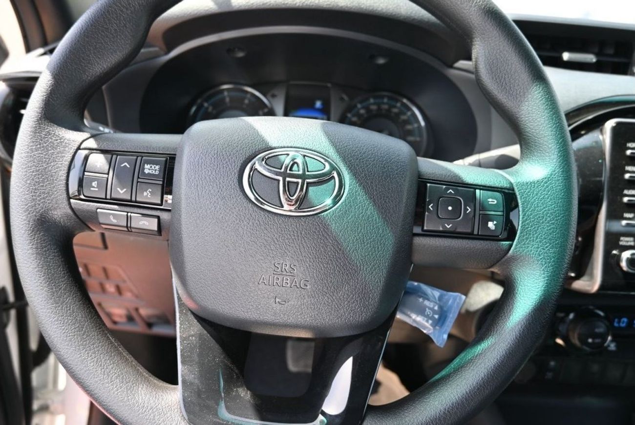 تويوتا هيلوكس تويوتا هيلوكس أدفينتشر 2.8 لتر ديزل ، بيك اب ، دفع رباعي ، 4 أبواب ، كاميرا 360 ، مثبت سرعة ، قفل تف