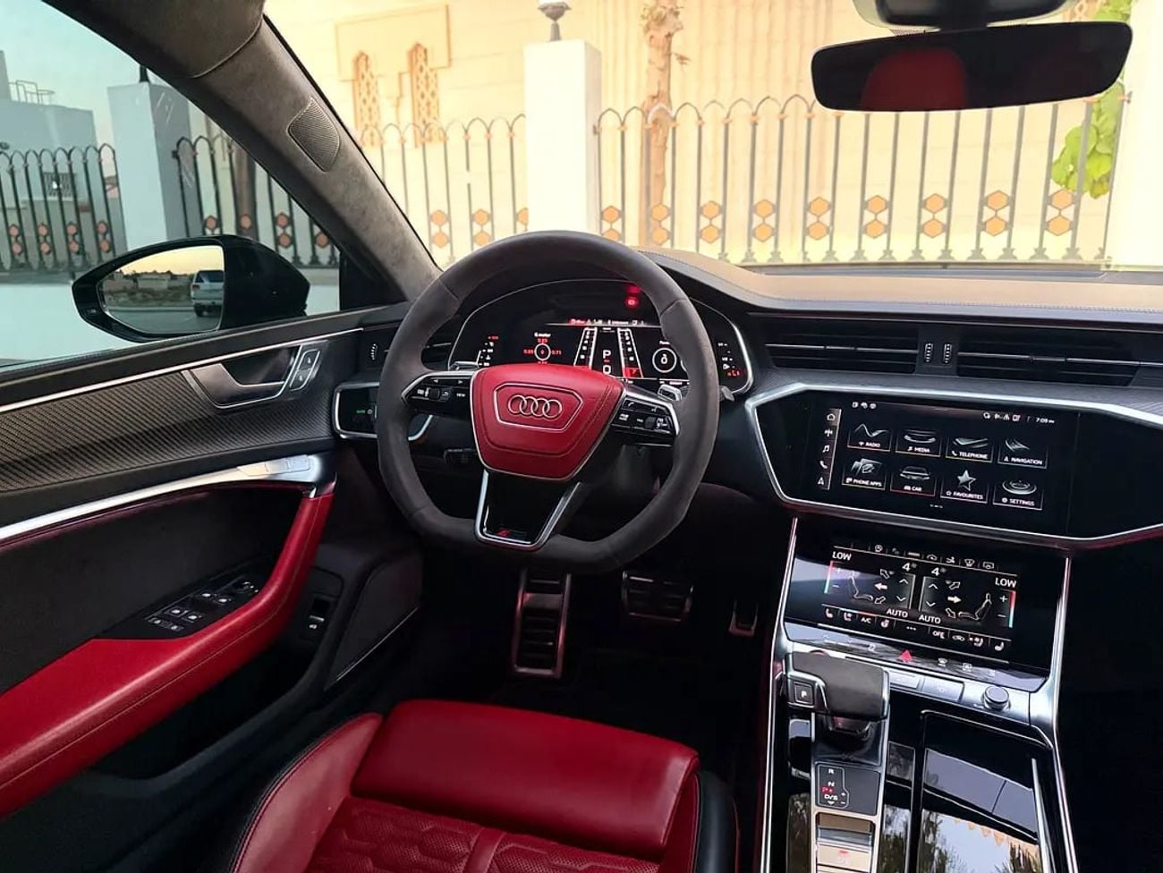 Audi RS7 MODEL - NO ACCIDENT OR PAINT