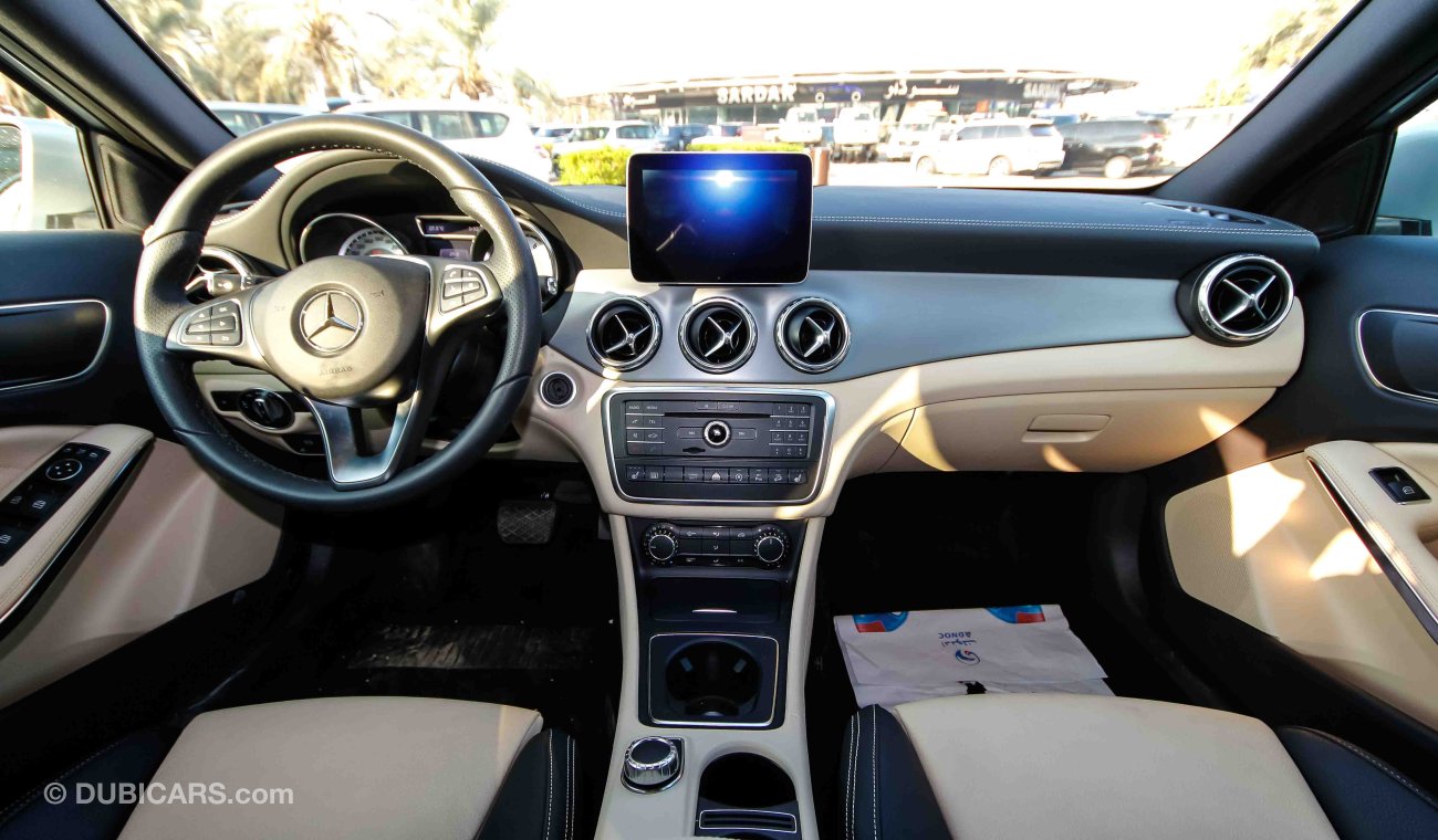 مرسيدس بنز GLA 250 4 Matic