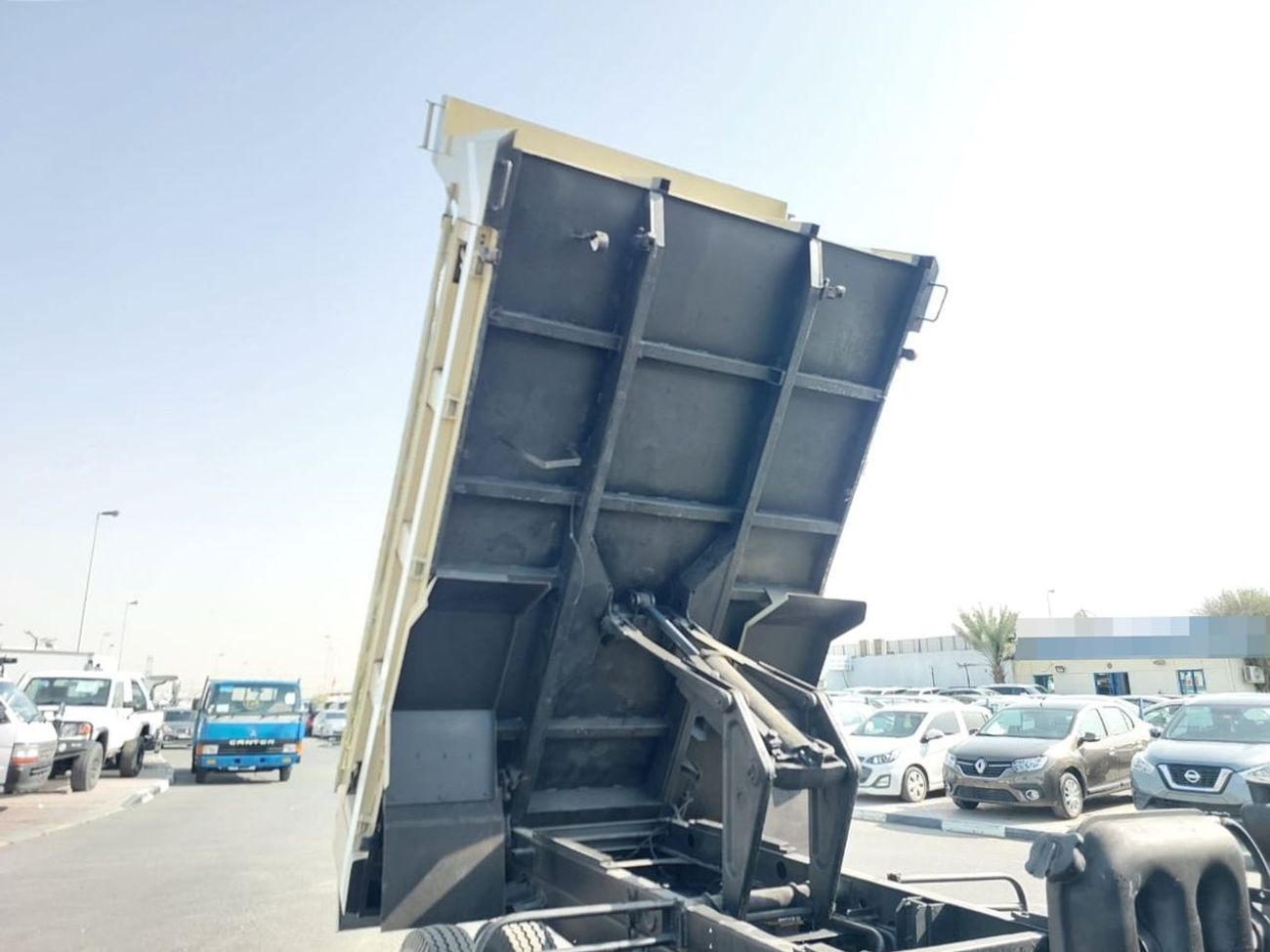 ميتسوبيشي فايتر MITSUBISHI FIGHTER MIGNON DUMPER TRUCK RHD 1990 MODEL 6.5 L DIESEL MANUAL(PM40503)