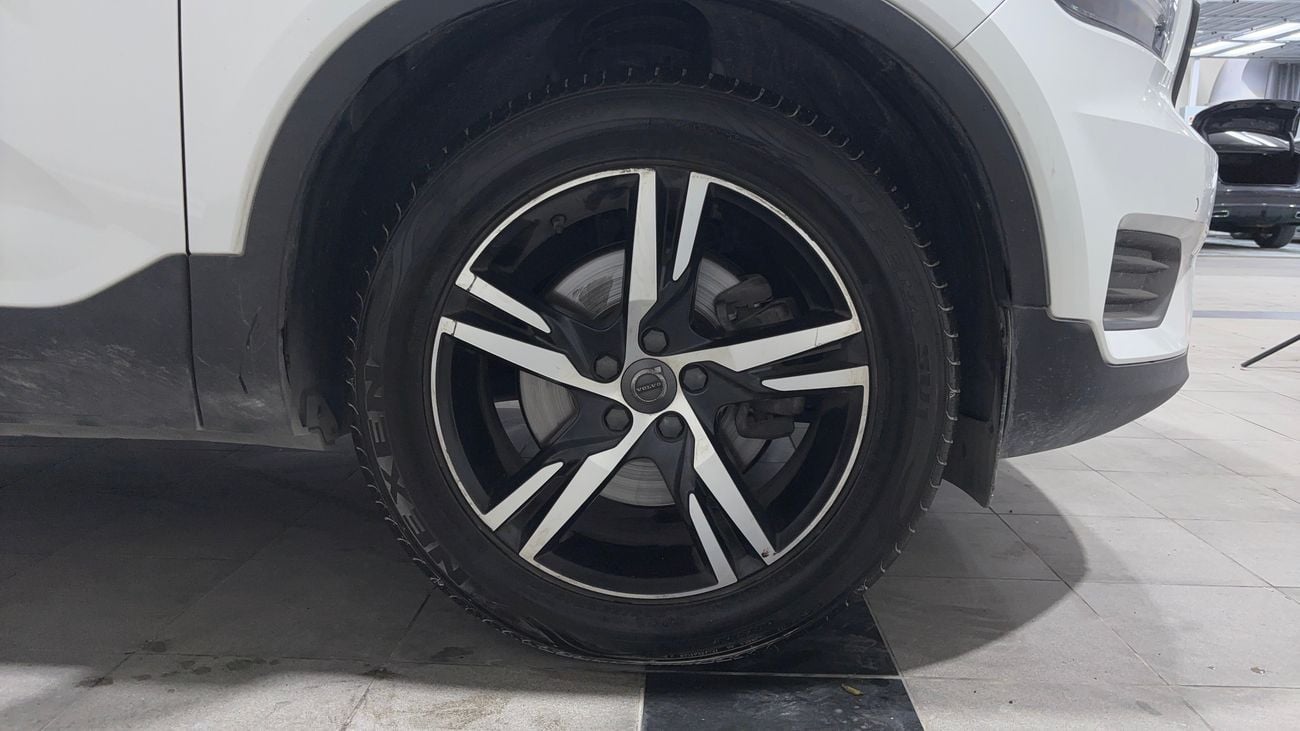 Volvo XC40 2022 T4 R DESIGN | AED 1110/Month | 0 DP | 30 Day Return | Warranty | Service History
