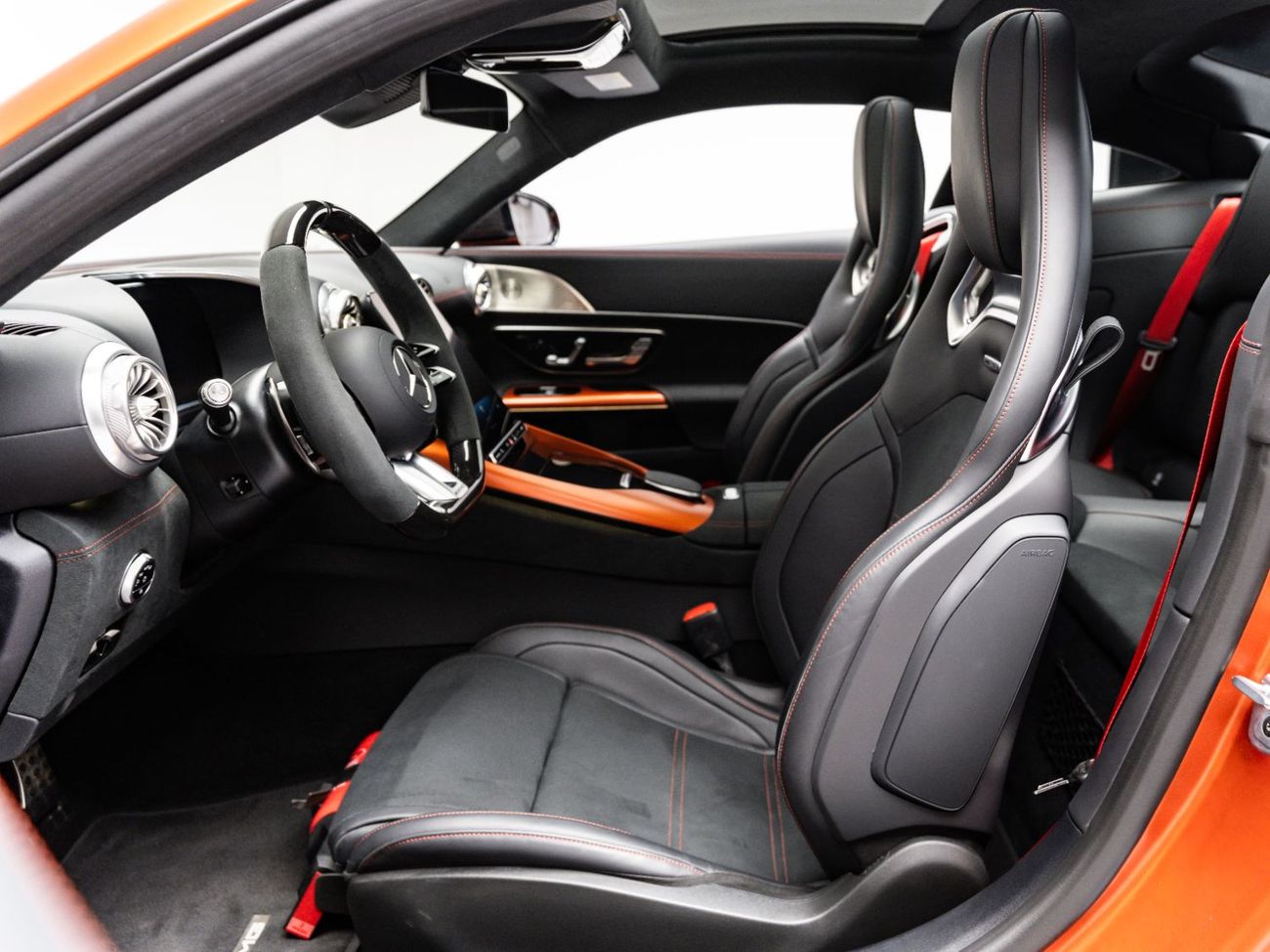 مرسيدس بنز أي أم جي جي تي 63 4 Matic+ (2 Door)