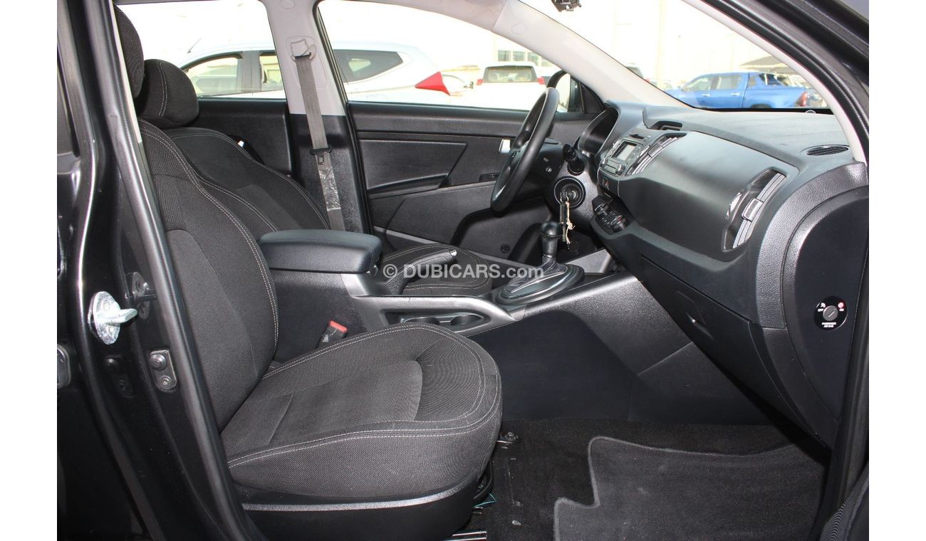 كيا سبورتيج EX كيا سبورتاج 2014 خليجي بحالة ممتازة بدون حوادث نظيفه جدا من الداخل والخارج