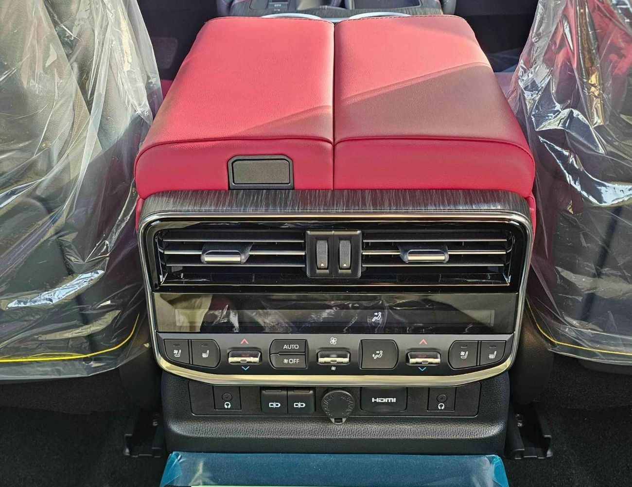 تويوتا لاند كروزر GR SPORT 1MHEV HIGH HYBRID / 3.5L PETROL V6 / RADAR /REAR ENTERTAINMENT DVD/COOL BOX (CODE#LC3HGR)