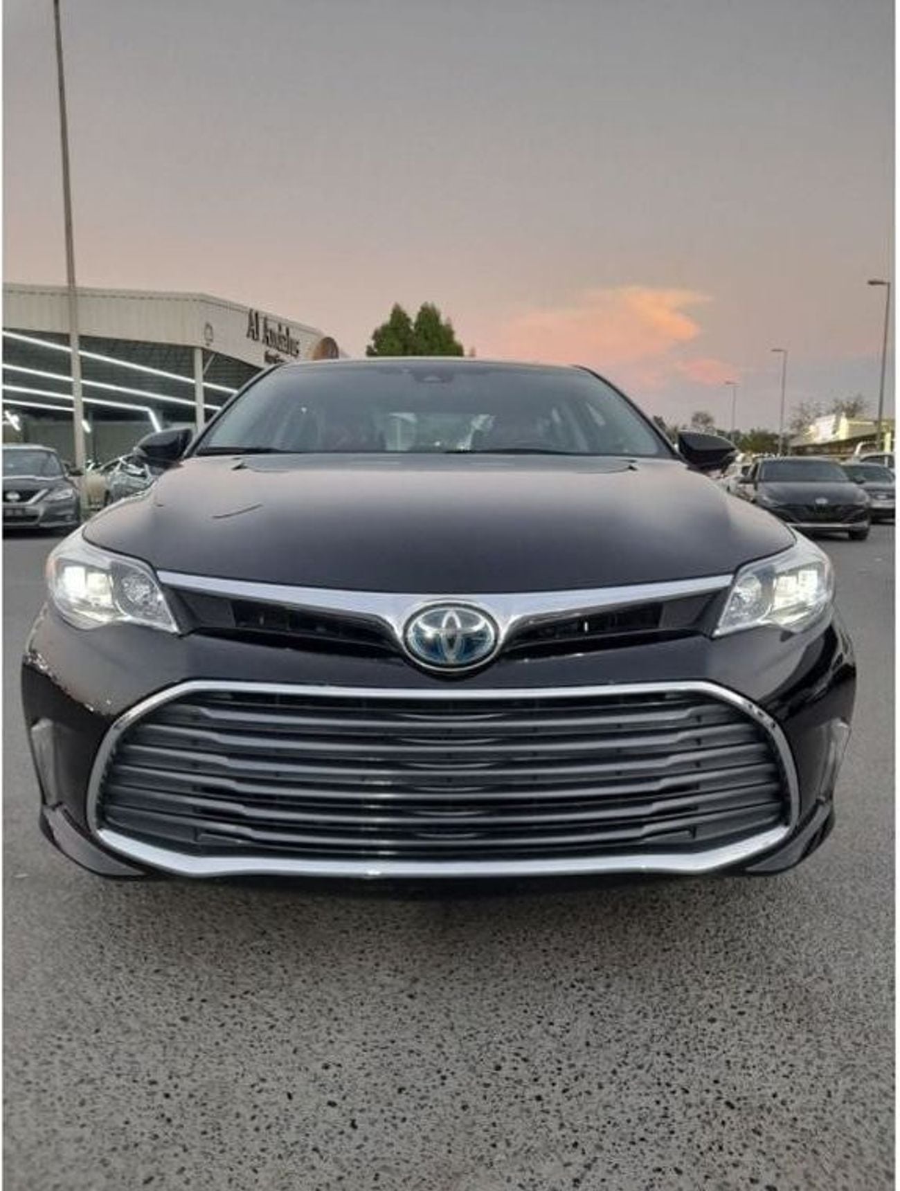 تويوتا افالون Toyota Avalon 2018 limited Hybrid